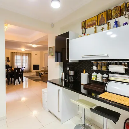 Acropolis By The Sea *