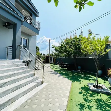 Acropolis By The Sea *