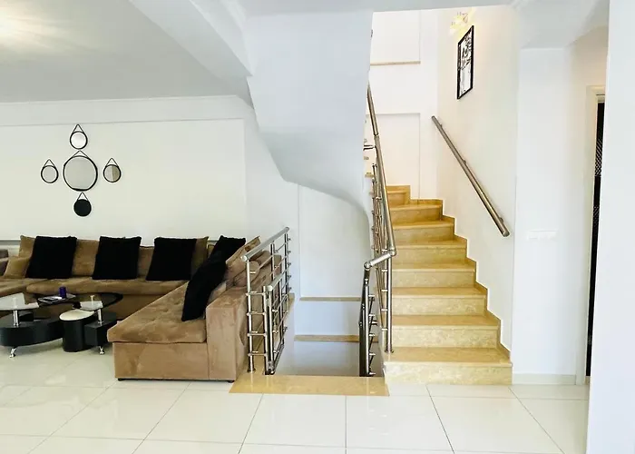 Acropolis By The Sea 路特奇