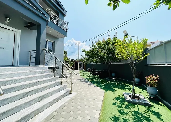 Acropolis By The Sea *